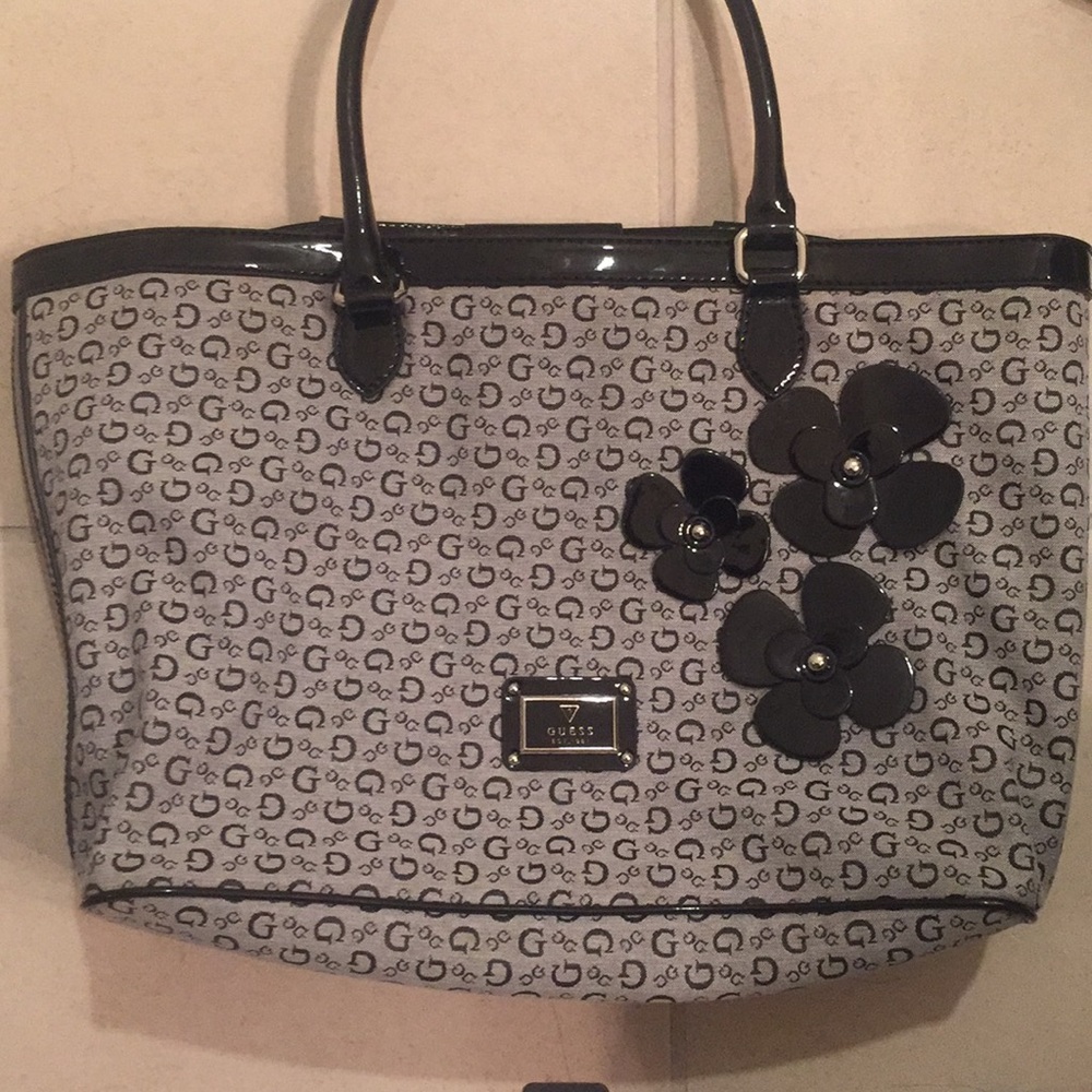Guess purse
